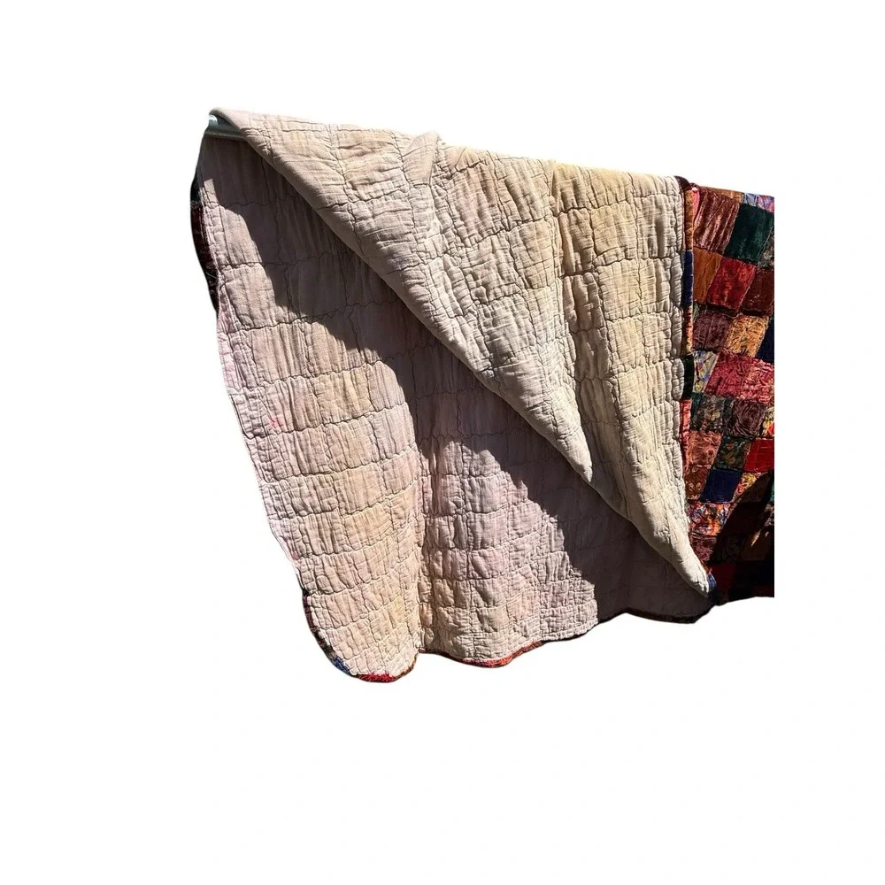 Vtg Velvet Patchwork Quilt Bedspread Q/King Boho Cozy‎ Cottage Witchy READ